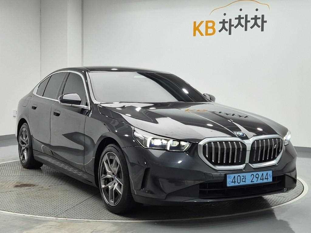 BMW i5 - Vista 6