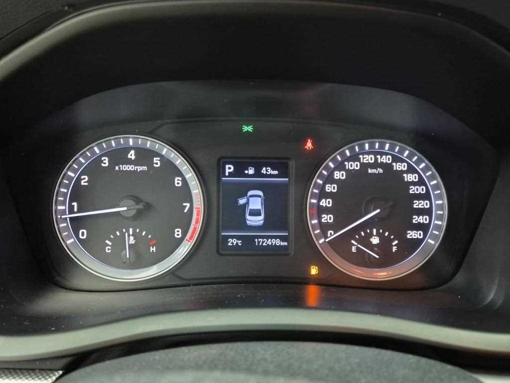 HYUNDAI Sonata - Vista 8