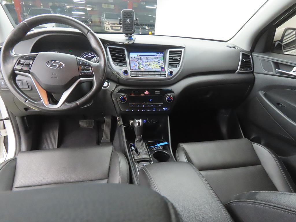 HYUNDAI Tucson - Vista 9