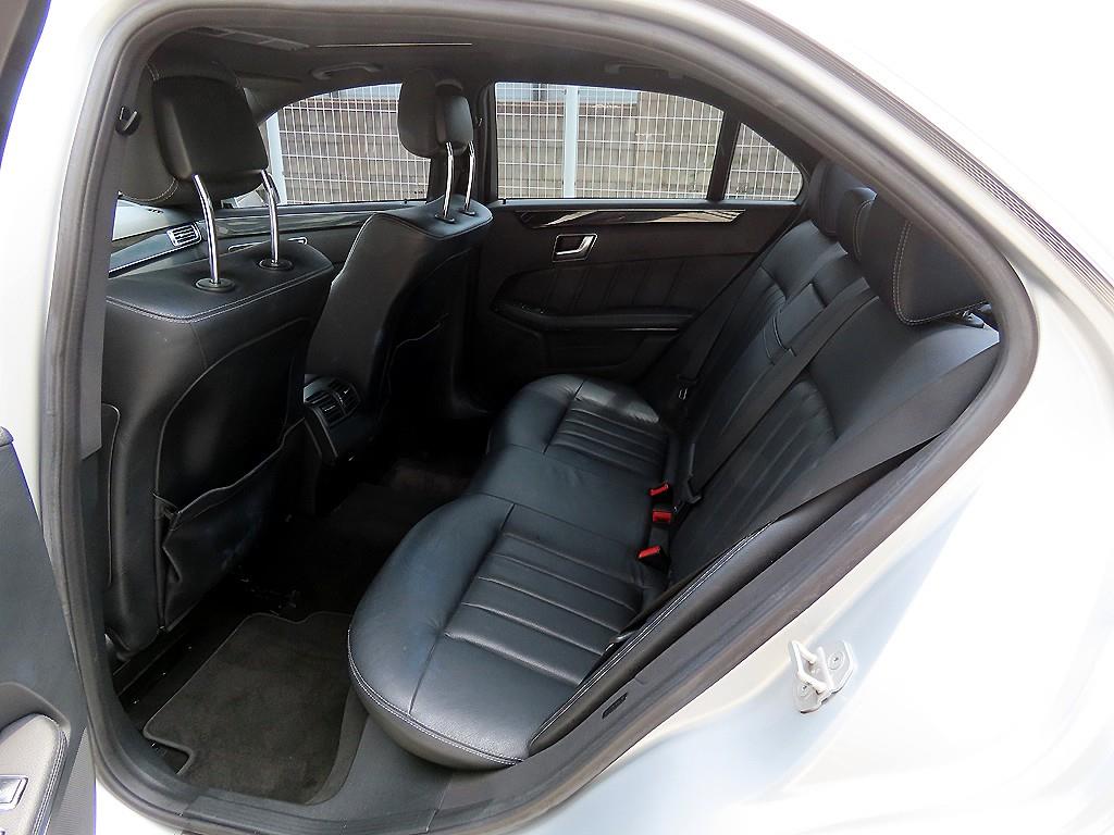 Mercedes Benz E class - Vista 8