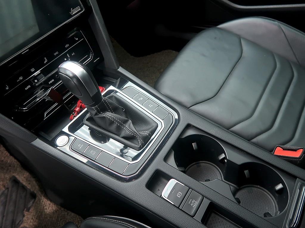 Volkswagen Arteon - Vista 12