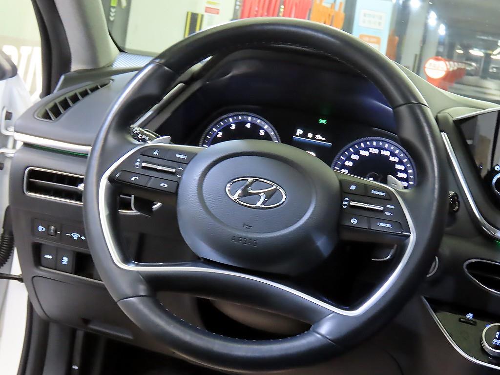 HYUNDAI Sonata - Vista 10