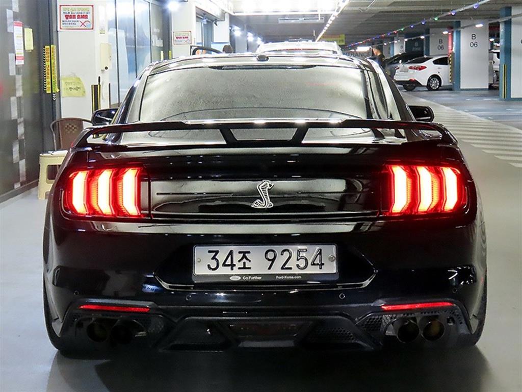 Ford Mustang - Vista 7