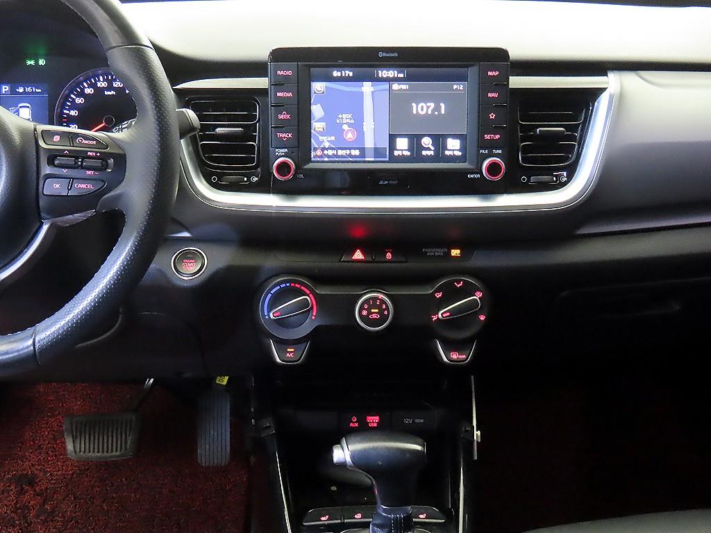 KIA Stonic 2019 Blanco - Importación desde Corea - HF Imports Iquique - Foto 13