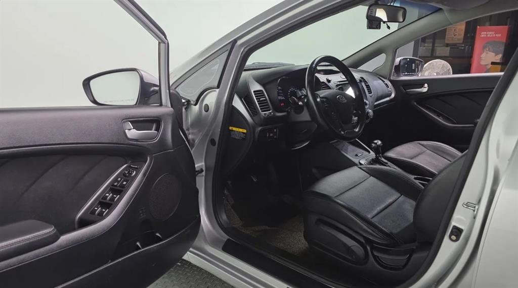 KIA K3 - Vista 12