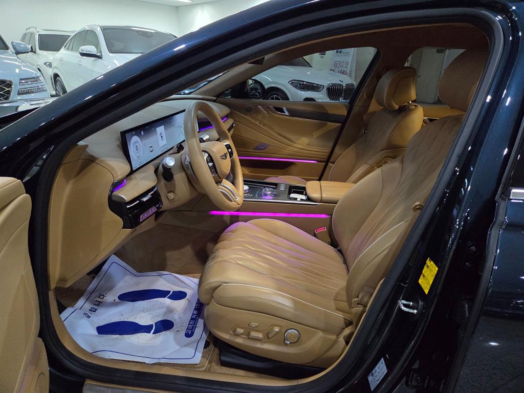 Genesis G80 - Vista 8