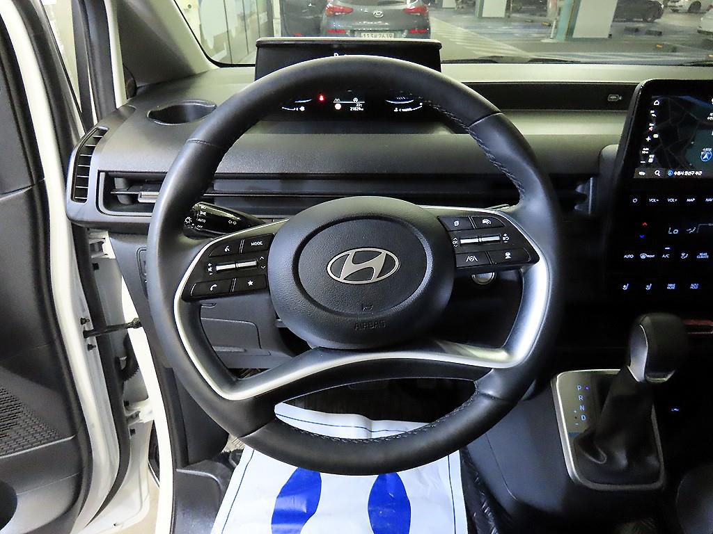 HYUNDAI Staria - Vista 8