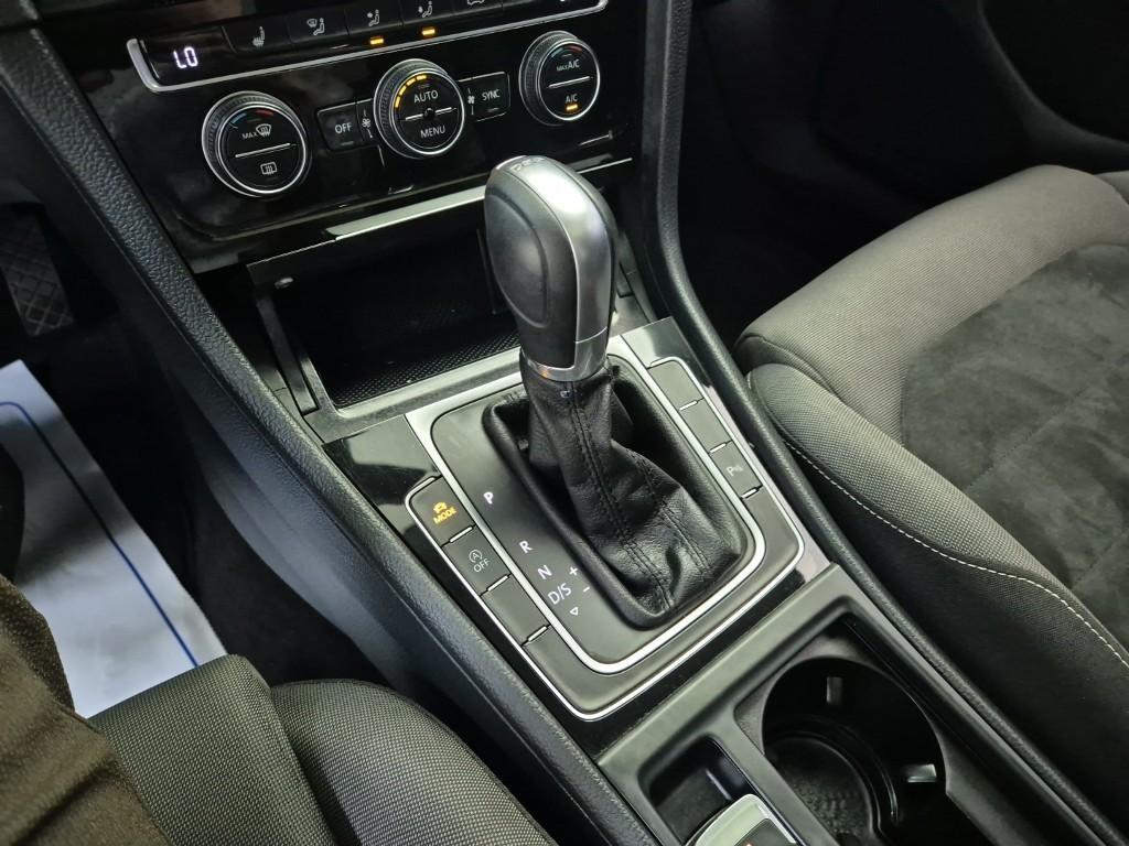 Volkswagen Golf - Vista 10