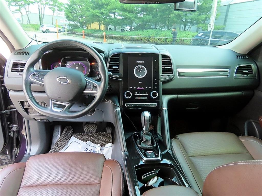 SAMSUNG QM6 - Vista 9