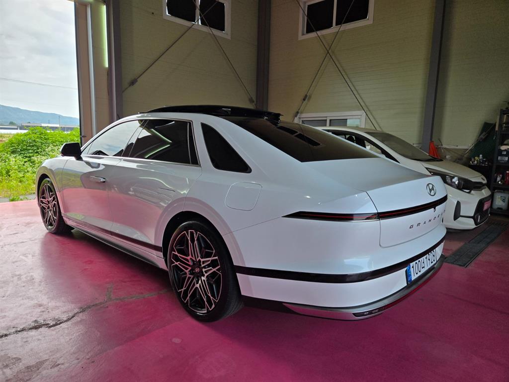 HYUNDAI Grandeur - Vista 8