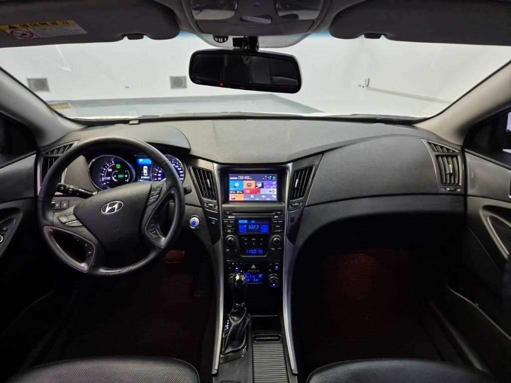 HYUNDAI Sonata - Vista 9