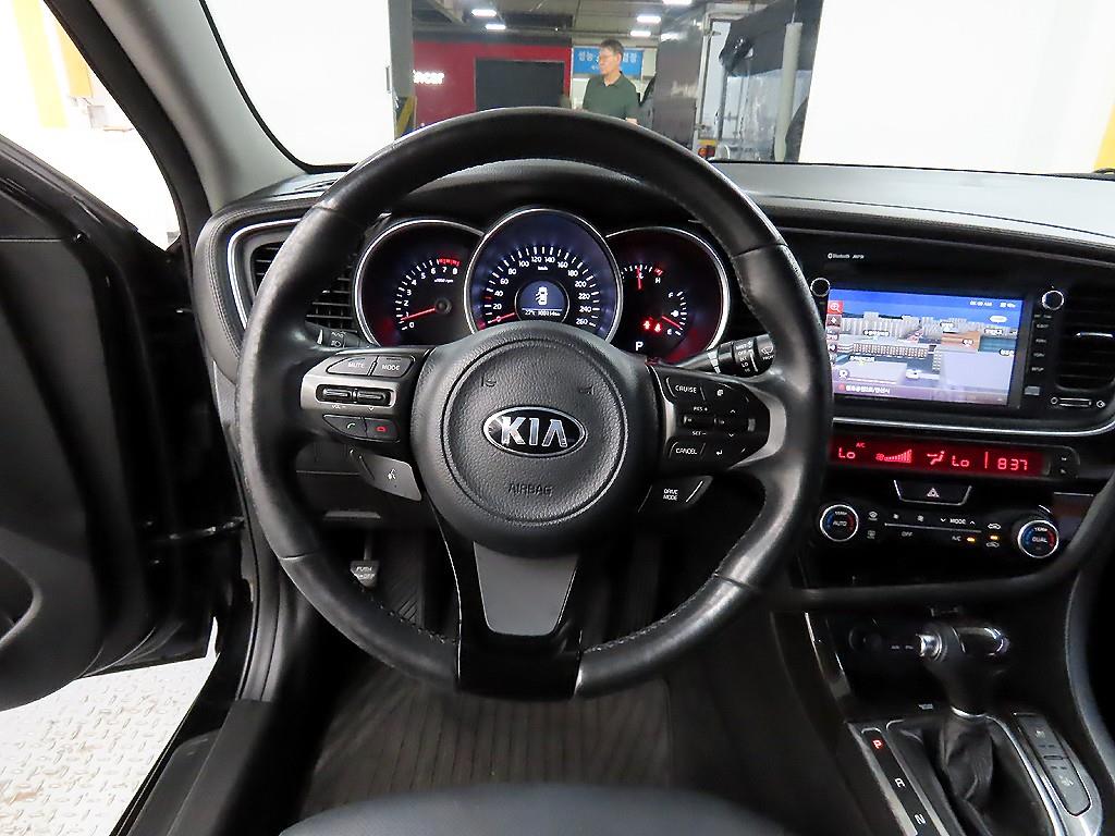 KIA K5 - Vista 12