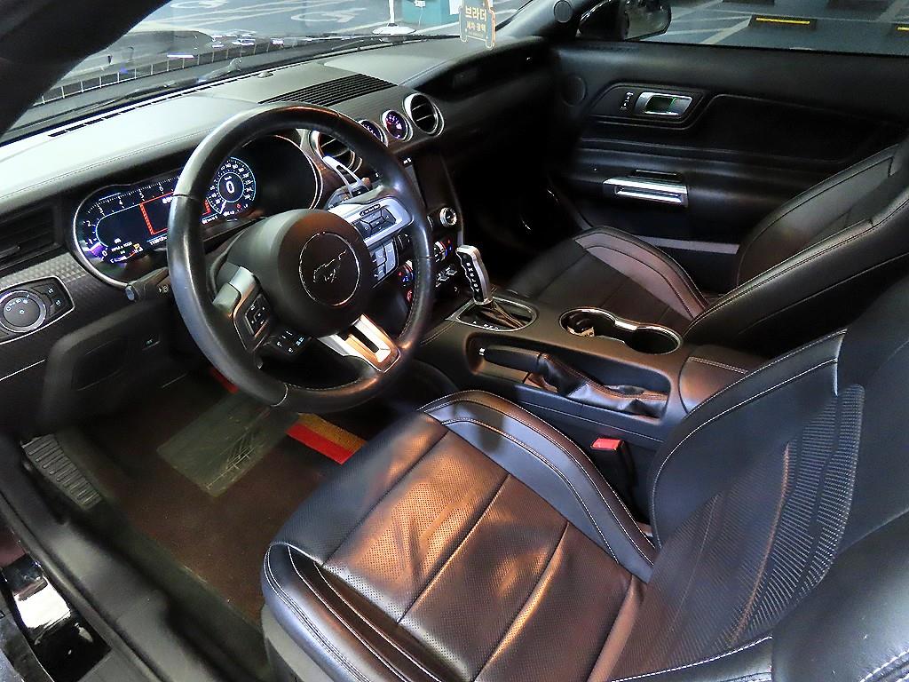 Ford Mustang - Vista 12