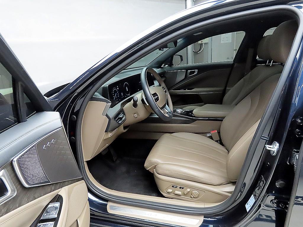 KIA K8 - Vista 7