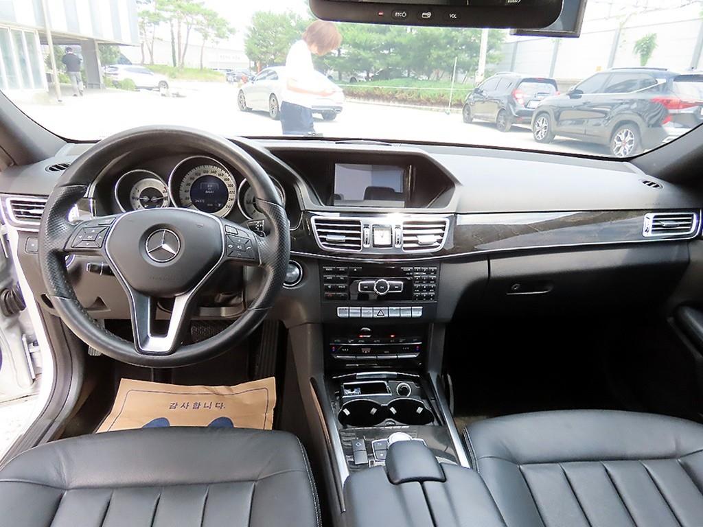 Mercedes Benz E class - Vista 9