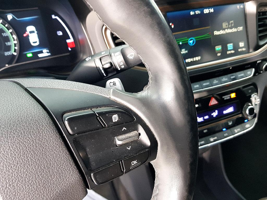 HYUNDAI Ioniq 2016 Blanco - Importación desde Corea - HF Imports Iquique - Foto 13