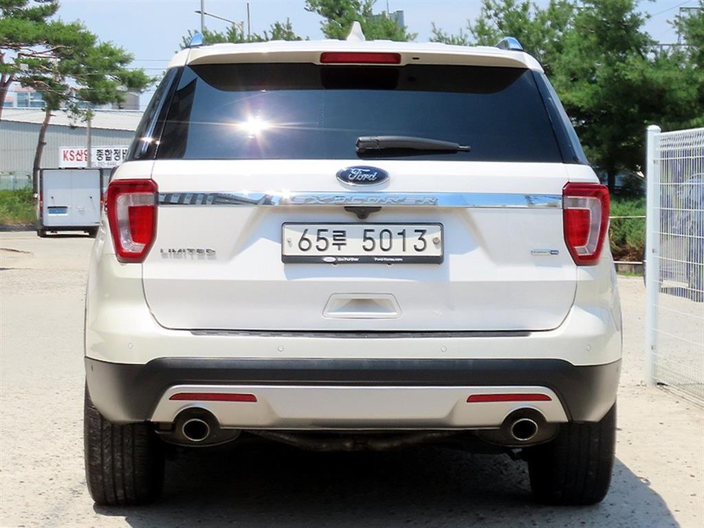 Ford Explorer - Vista 6