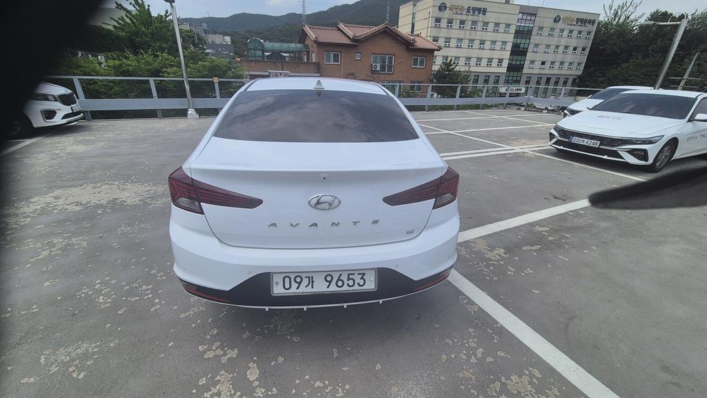 HYUNDAI Avante 2019 Blanco - Importación desde Corea - HF Imports Iquique - Foto 17