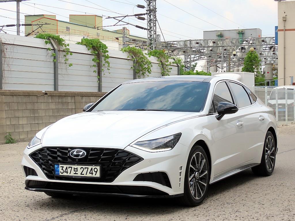 HYUNDAI Sonata - Vista 2