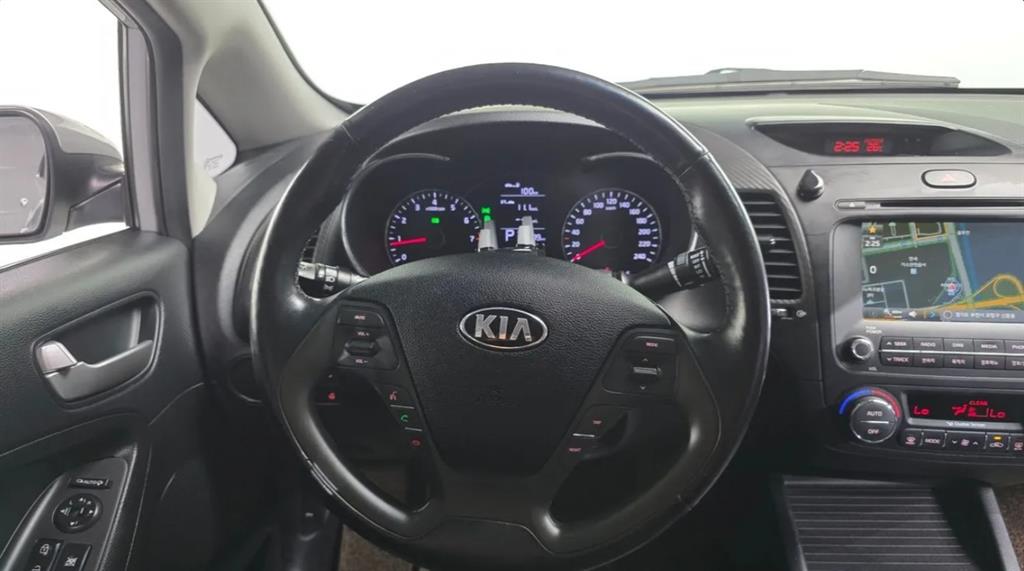 KIA K3 2015 Plateado - Importación desde Corea - HF Imports Iquique - Foto 15
