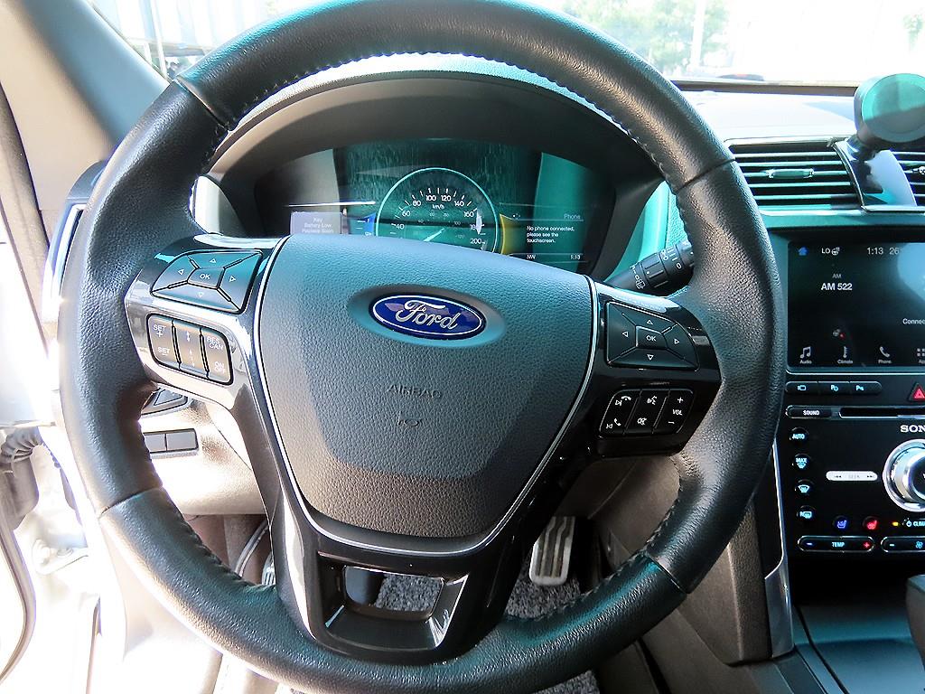 Ford Explorer - Vista 10