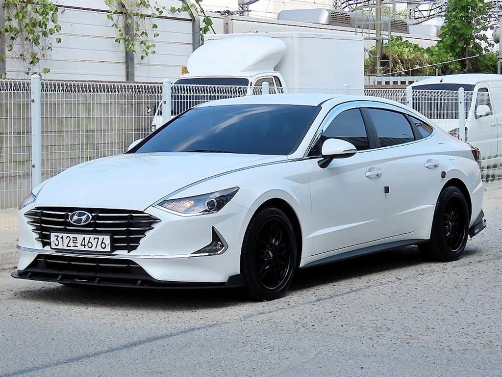 HYUNDAI Sonata - Vista 2