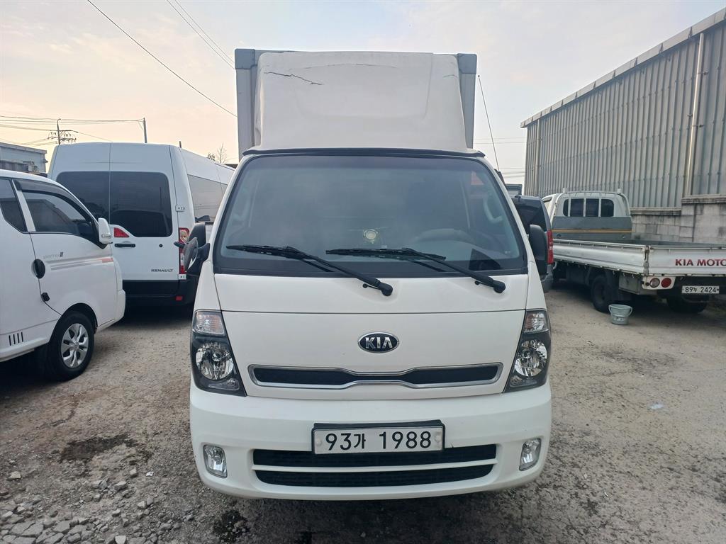 Small Truck Top_Integrated Top Powergate 2018 Blanco - Importación desde Corea - HF Imports Iquique - Foto 1