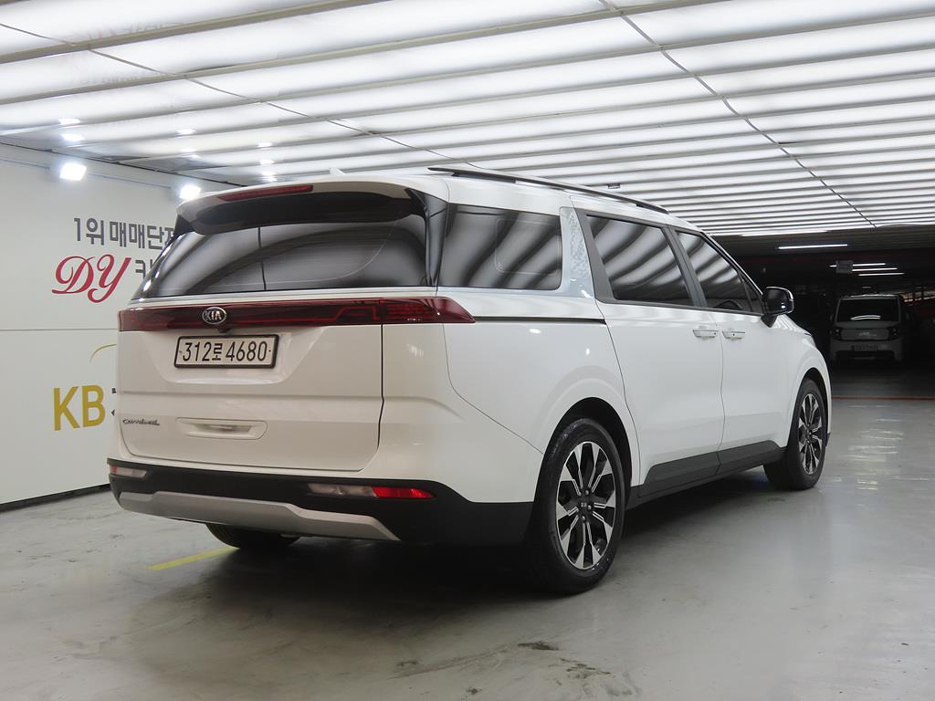 KIA Carnival - Vista 6