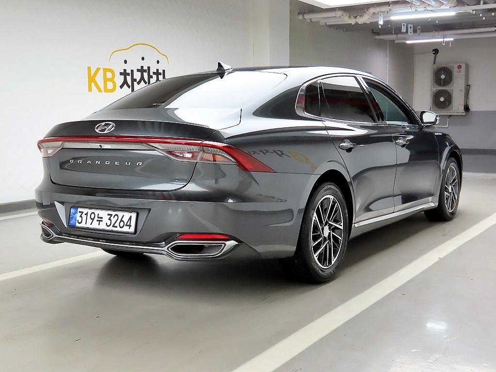 HYUNDAI Grandeur - Vista 6