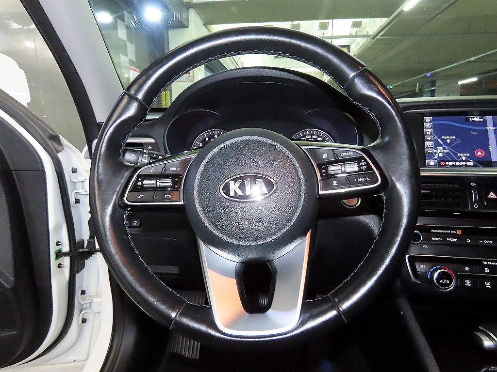 KIA K5 - Vista 10