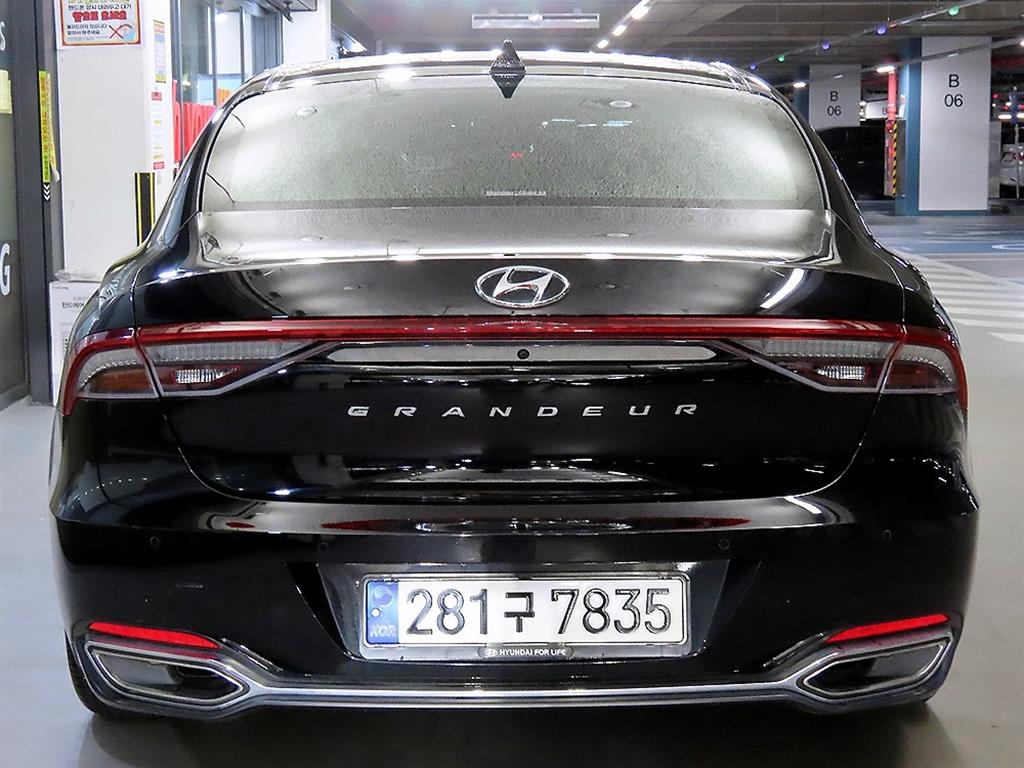 HYUNDAI Grandeur - Vista 7