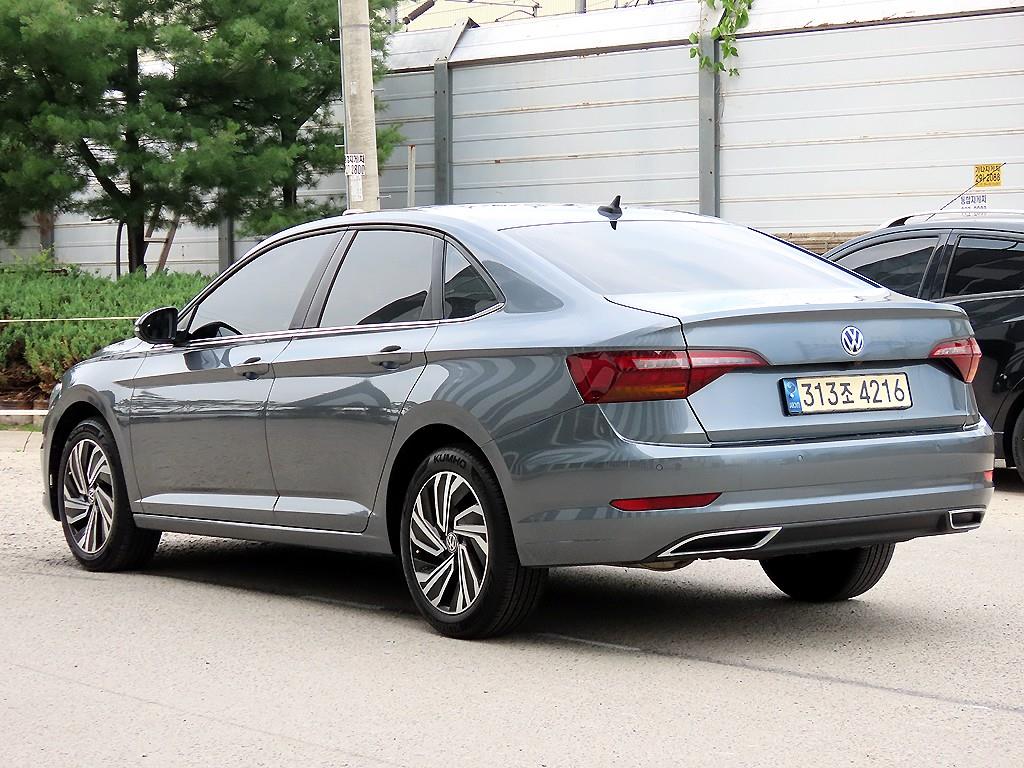 Volkswagen Jetta - Vista 3
