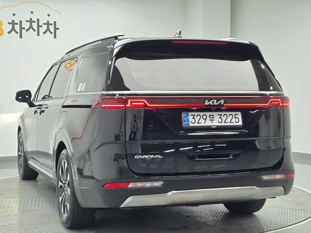 KIA Carnival - Vista 6