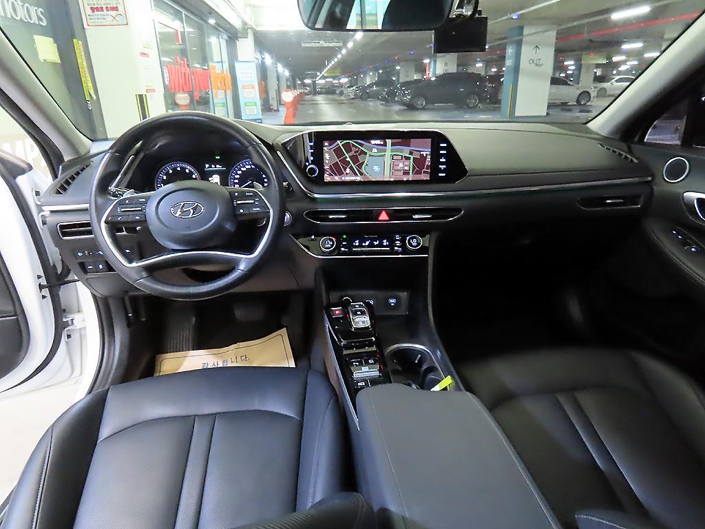 HYUNDAI Sonata - Vista 12