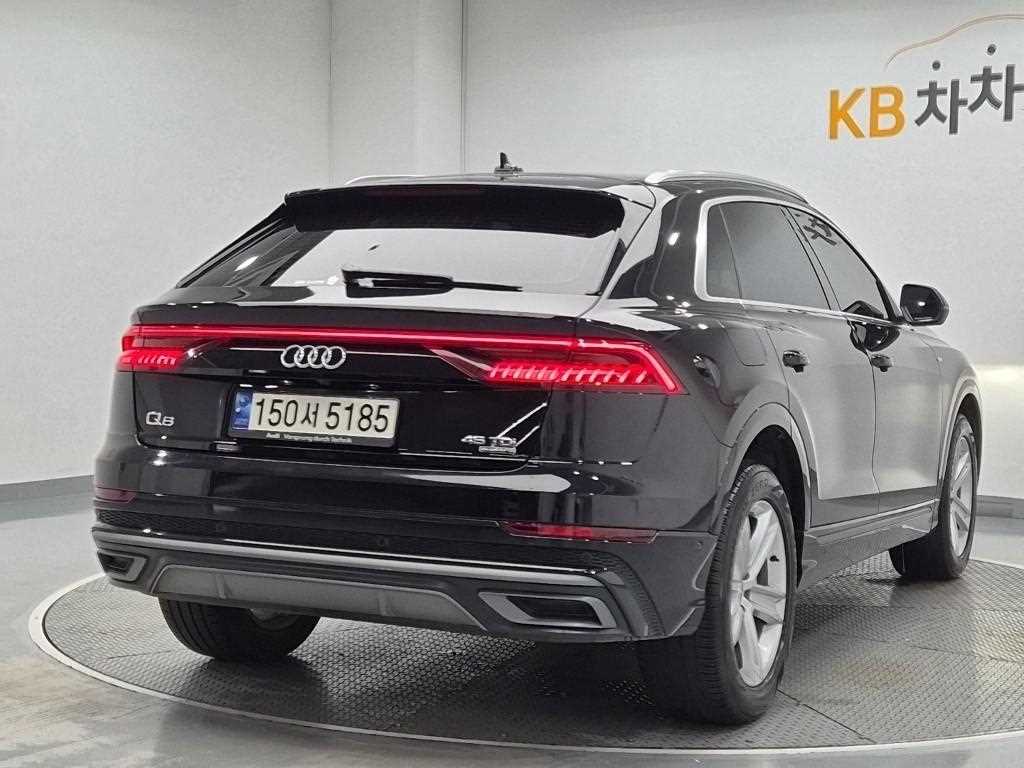 Audi Q8 - Vista 3