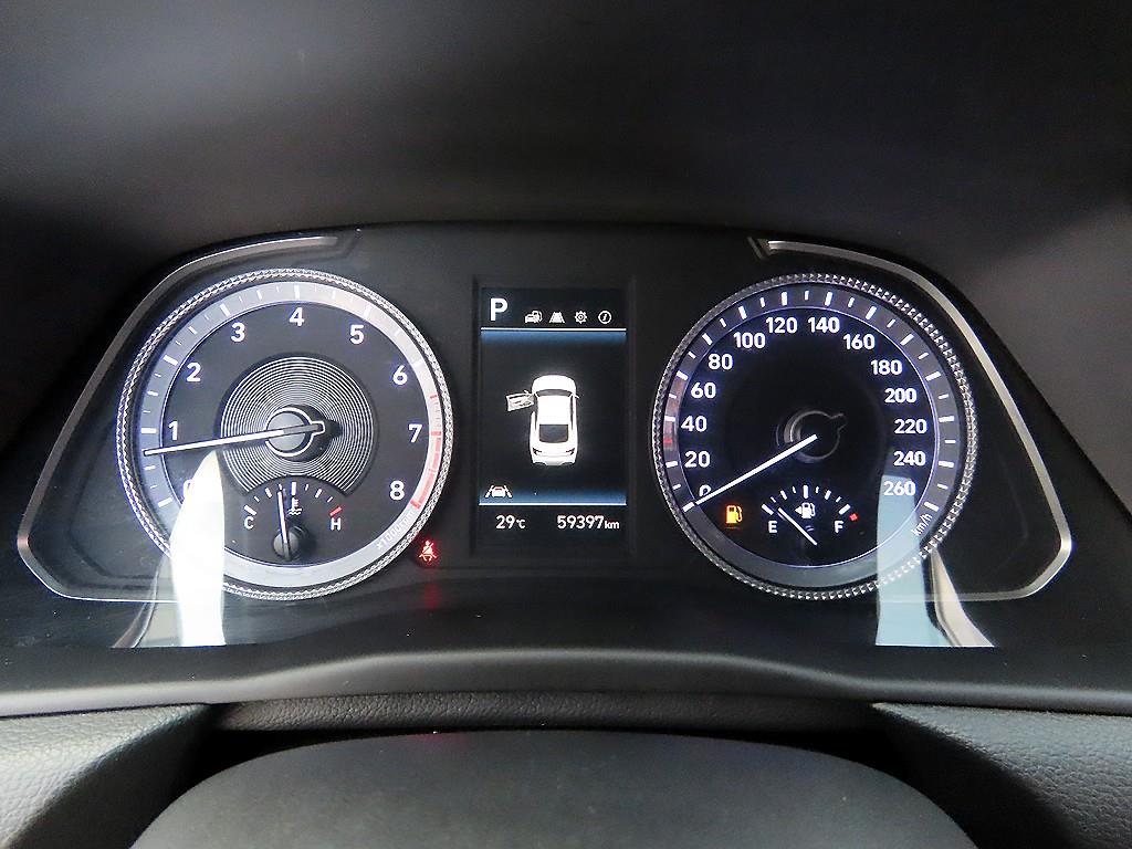 HYUNDAI Sonata - Vista 11