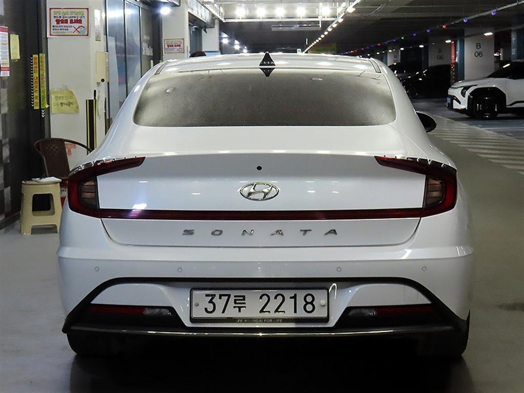 HYUNDAI Sonata - Vista 7