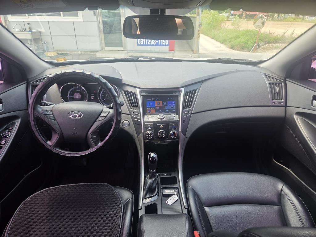 HYUNDAI Sonata - Vista 9