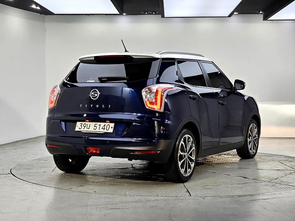 Ssangyong Tivoli - Vista 3