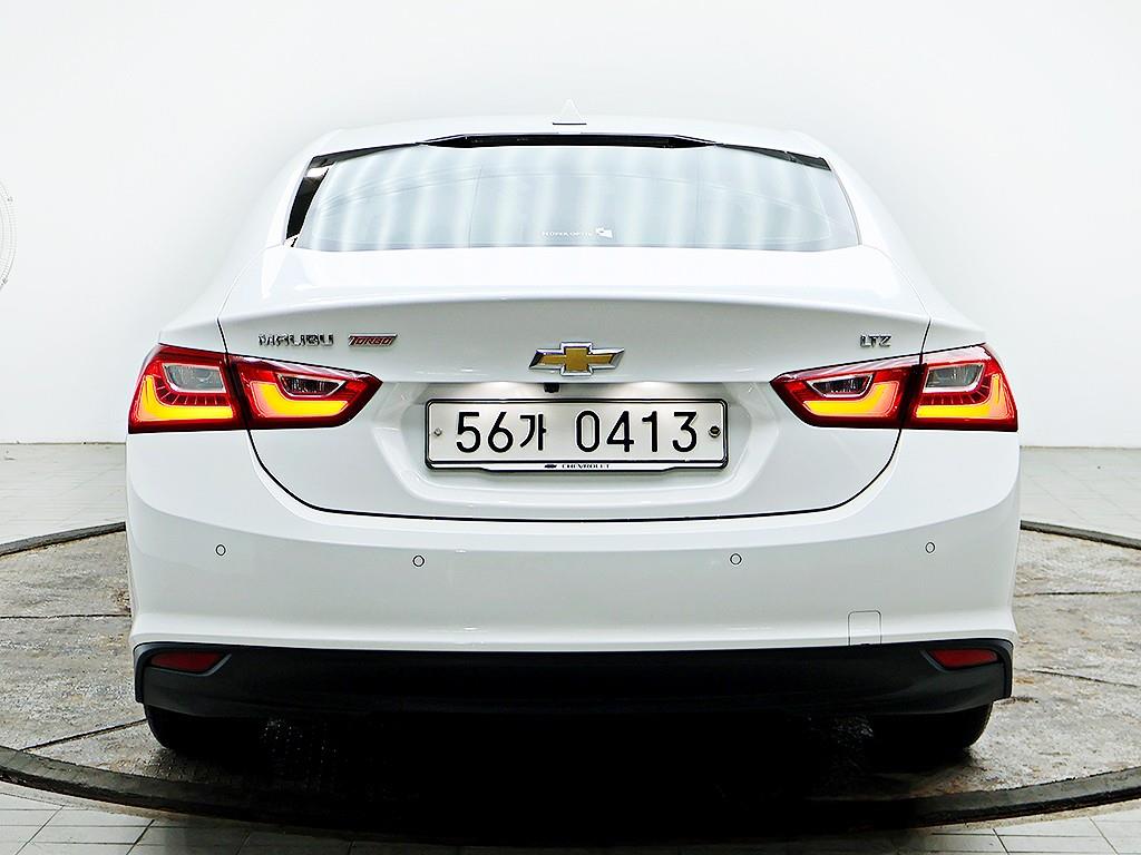 Chevrolet Malibu - Vista 3