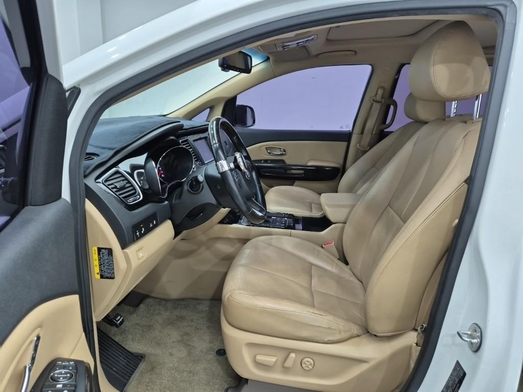 KIA Carnival 2017 Blanco - Importación desde Corea - HF Imports Iquique - Foto 13