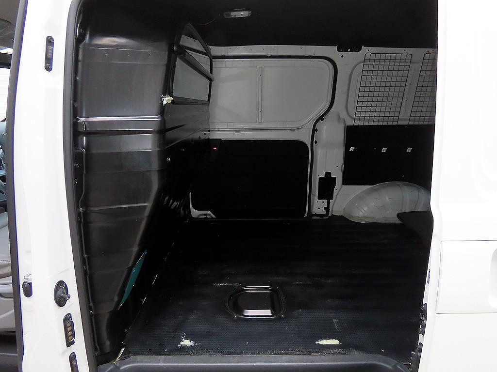 HYUNDAI Starex - Vista 8