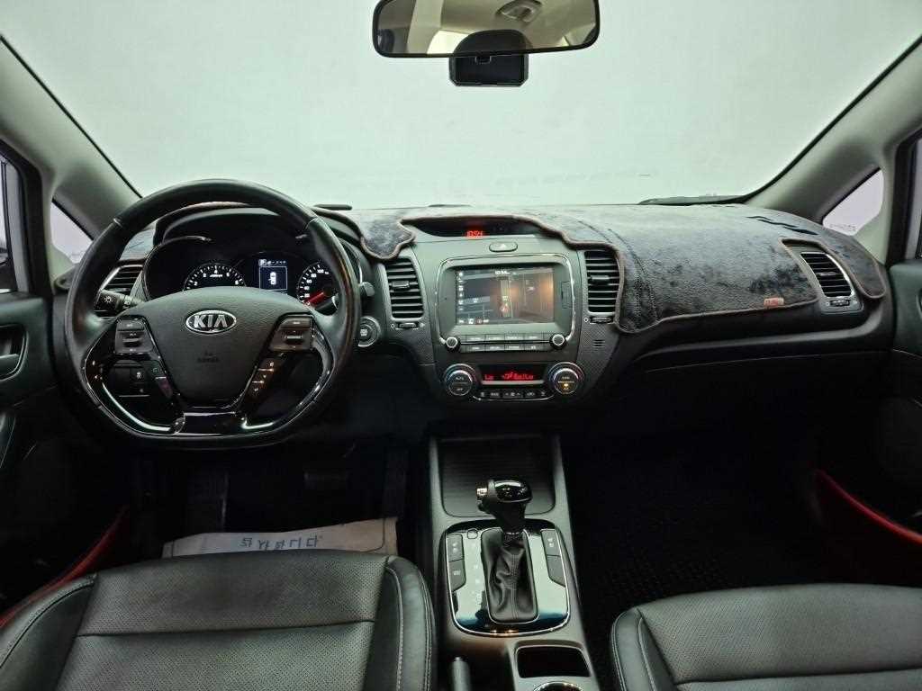 KIA K3 - Vista 9