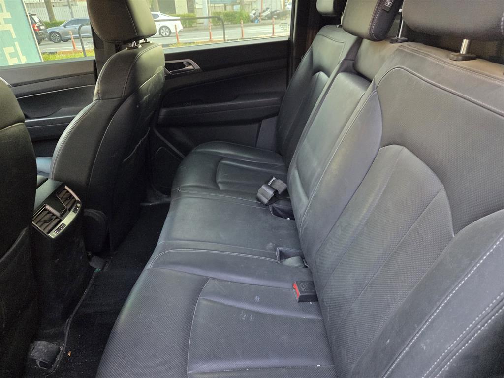 Ssangyong Rexton - Vista 8