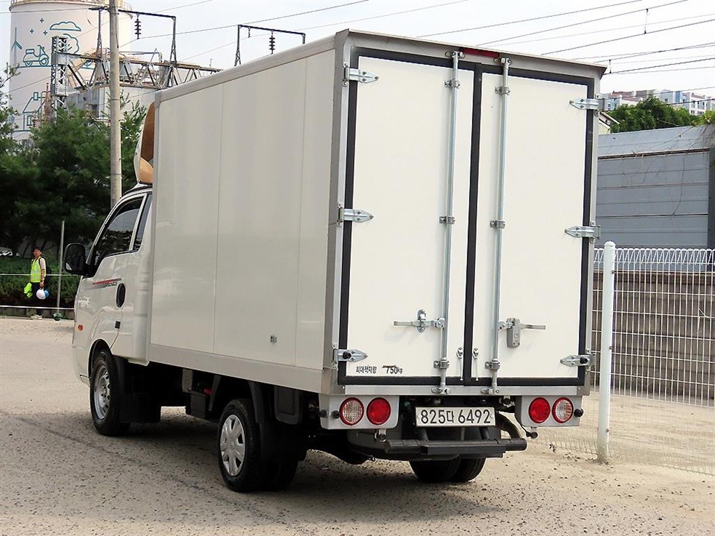 Small Truck Cargo (small) - Vista 3