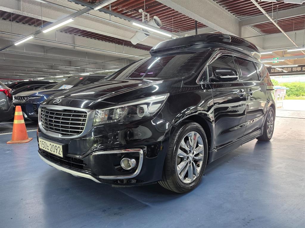 KIA Carnival 2016 Negro - Importación desde Corea - HF Imports Iquique - Foto 1