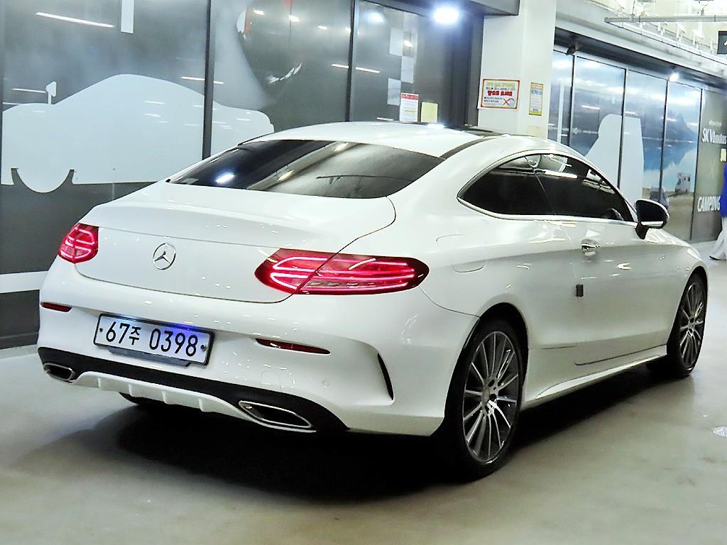Mercedes Benz C Class - Vista 6