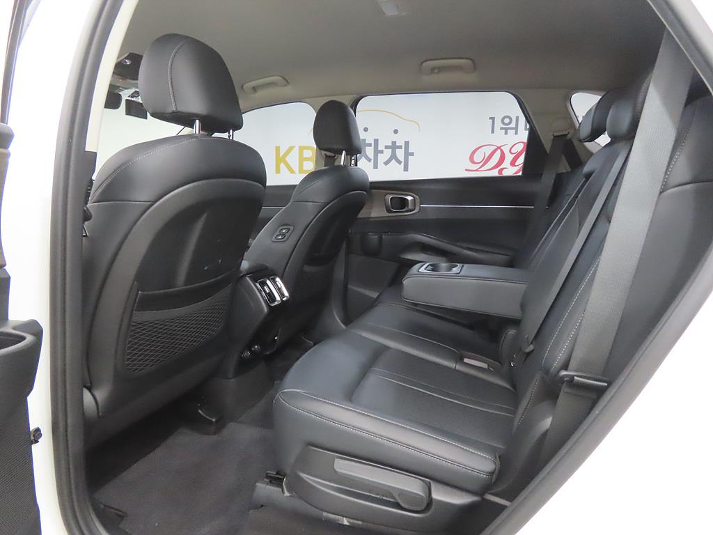 KIA Sorento - Vista 8