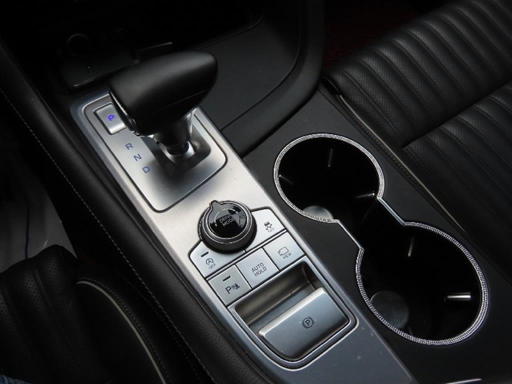 Genesis G70 - Vista 8