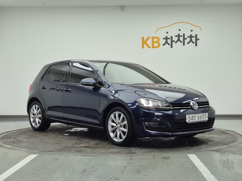Volkswagen Golf - Vista 2